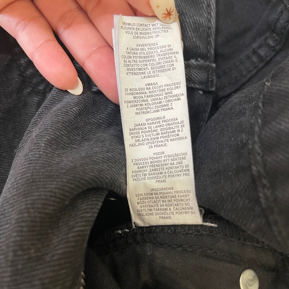 Black denim jorts - Picture 6 of 10